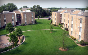 Silver Oaks Apartments - New Brighton, MN